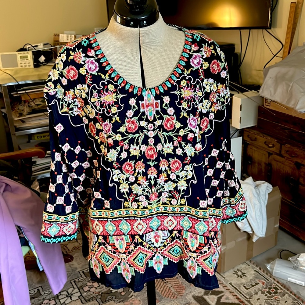 Johnny Was boho Artist shirt, size small-generously sized.Stunning embroidery!